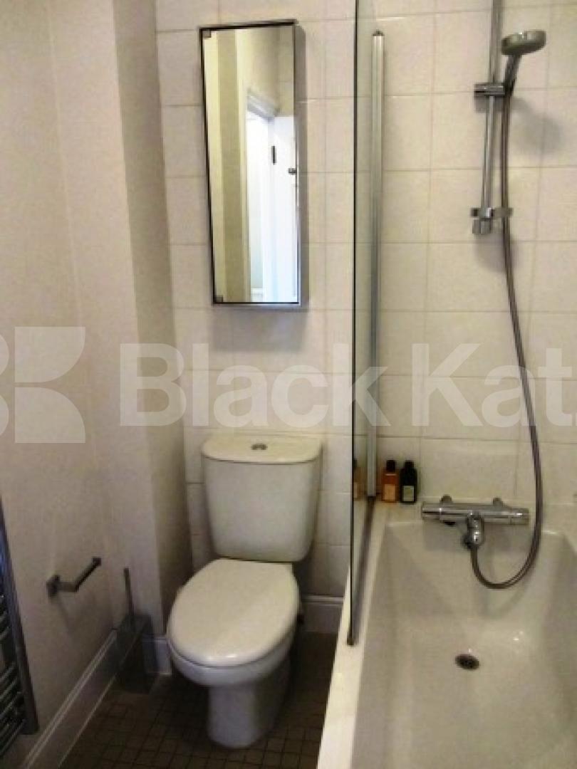 			Fantastic Location !, 1 Bedroom, 1 bath, 1 reception Flat			 Muswell Hill Road, MUSWELL HILL